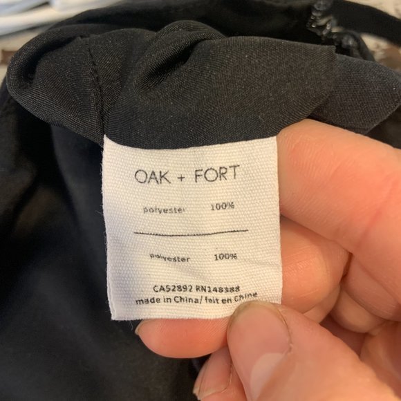 Oak & Fort Cropped Ruched Front Tank Blouse Black Size Small - Picture 8 of 8